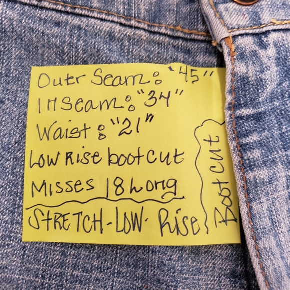 Levi Jean's | Size 18 - Picture 12 of 12